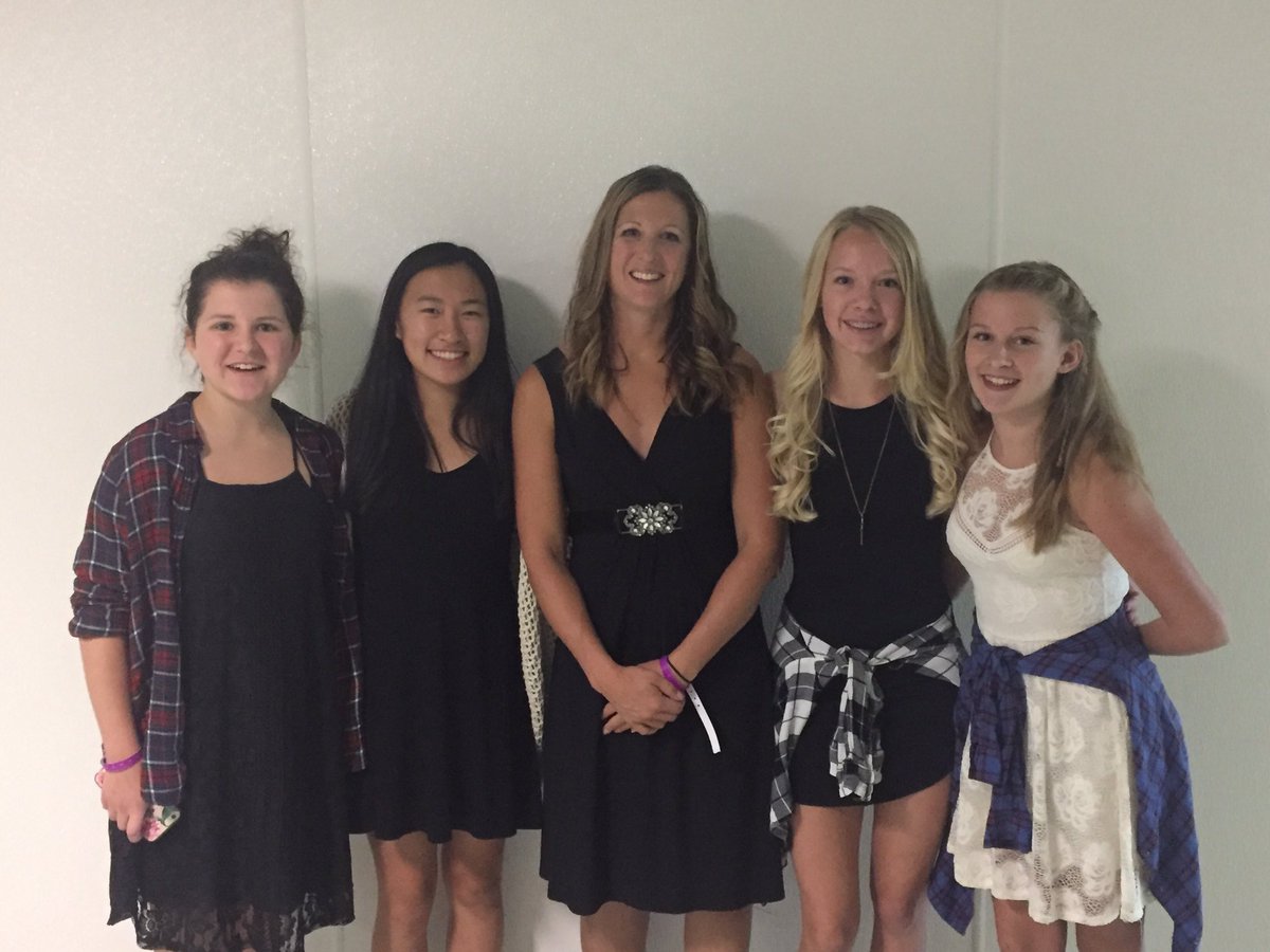wdsvikings's tweet photo. This enthusiastic crew is ready for the banquet and dance at #SSLC2017! https://t.co/al61HvNwvN