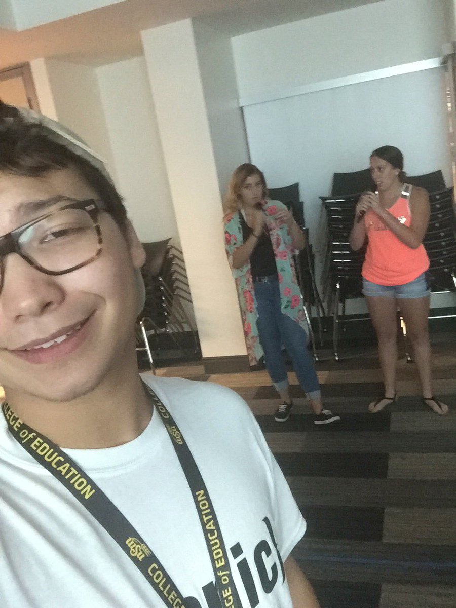 just2wasian's tweet photo. #shockerslive2017 https://t.co/zsMG9vGe9n