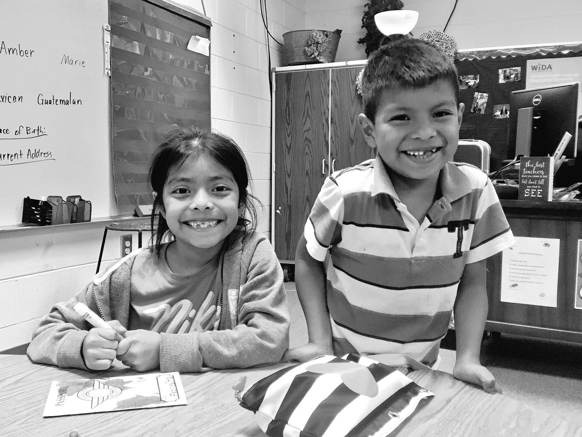 MurrayESOL's tweet photo. ❤️ Brother & Sister Smiles ❤️ #Murrayga #Murrayproud #murrayesol #3rd&K https://t.co/uiEcJMrfkh