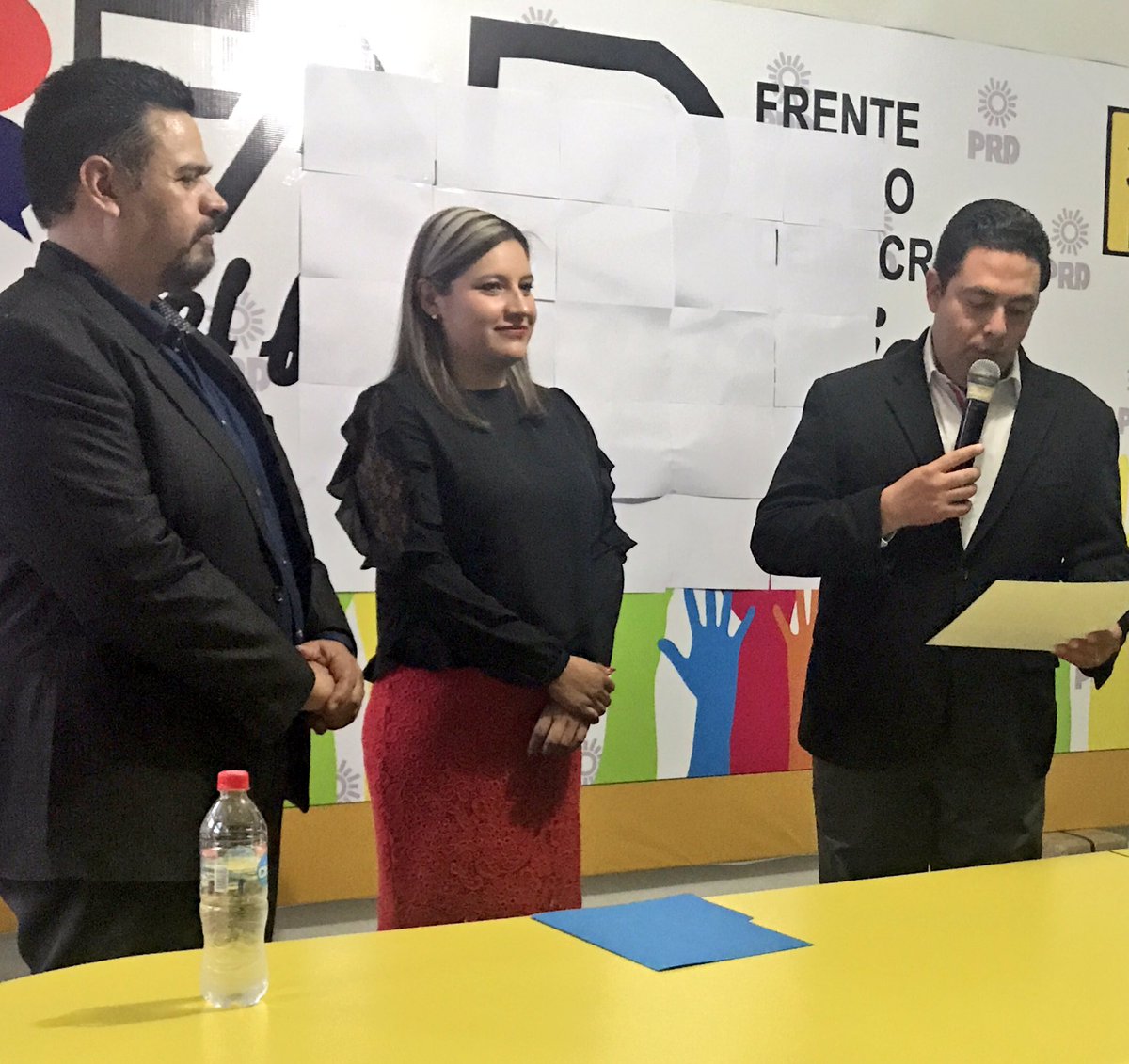 jccorral_solis's tweet photo. #PROCED AC y el #GobiernoCiudadano entrega reconocimiento a la Lic.Anahí Ceballos de #CNDH por su excelente ponencia sobre Derechos Humanos. https://t.co/f4H4tbj1lZ