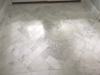 CKTileDesign's tweet image. Herringbone marble pattern. 4 x 12 marble tiles can create this beautiful pattern.