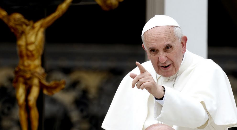 ConElMazoDando's tweet photo. Papa Francisco reprende discurso belicista de Trump y llama a la hermandad entre pu https://t.co/6IRfUT9tdQ #19Sep https://t.co/m3G9j8iTBB
