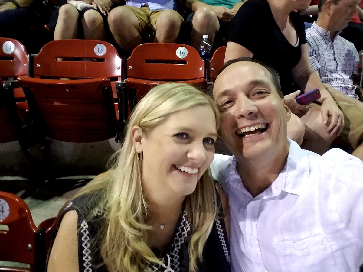 schweba's tweet image. Kris &amp;amp; I rocking @ Billy Joel