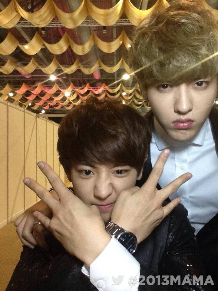 Chanyeol_Cherri's tweet photo. ลูกเก็บทุกเม็ด! น้องชานยอลคะ!! รู้แล้วว่ารักพี่คริสมาก!!! ยอมแพ้~ #KrisYeol ❤️ https://t.co/ZOuYknlX2g