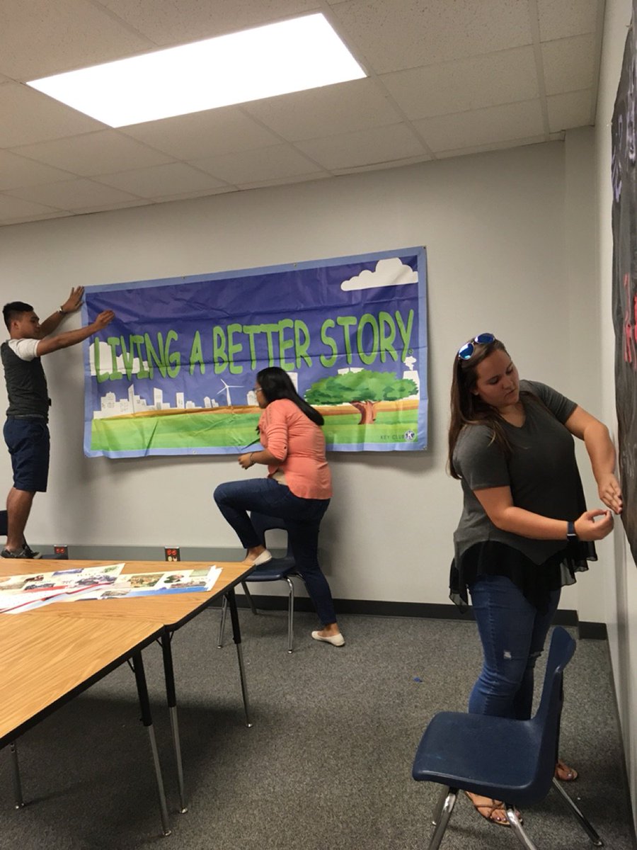 Key Club now has its own room and we were super happy to decorate it!! 🔑🎊