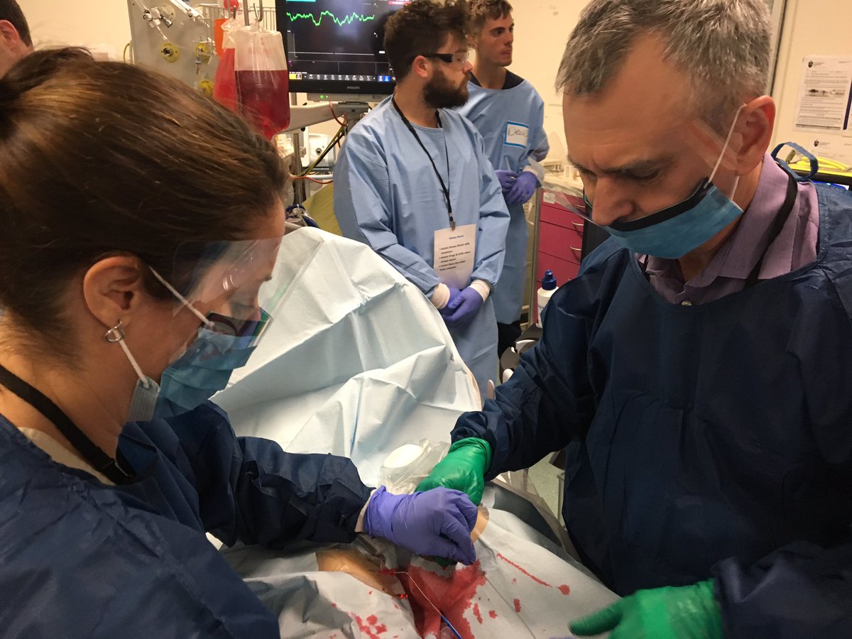 learnECMOteam's tweet photo. Interdisciplinary insitu #ECMO CPR sim @SVHSydney with @HawkmoonHEMS @GomorraDoc @drbear13 

Importance of clear roles an communication https://t.co/ej6kQugKOO