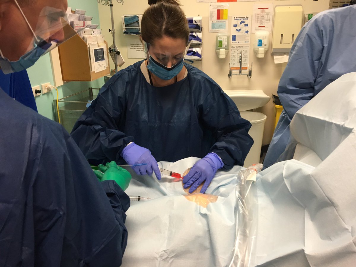 Interdisciplinary insitu #ECMO CPR sim @SVHSydney with <a href="/HawkmoonHEMS/">Brian Burns</a> <a href="/GomorraDoc/">Sean Scott</a> <a href="/drbear13/">Clare Richmond</a> 

Importance of clear roles an communication