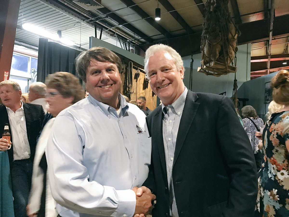 HoopersIsland's tweet photo. Thanks @oysterrecovery for shining light on #oyster aquaculture & restoration #MermaidKiss @ChrisVanHollen https://t.co/91XwJr3Le3