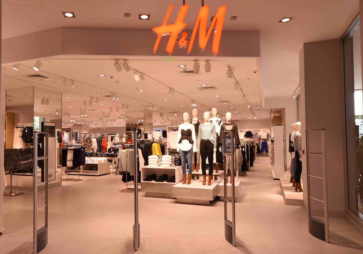 Prozone Mall Coimb on X The wait is finally over. H M NOW OPEN at Prozone Mall Coimbatore. Check out your new favourite store for the first time in Coimbatore. https t oExBOd3sG1 X