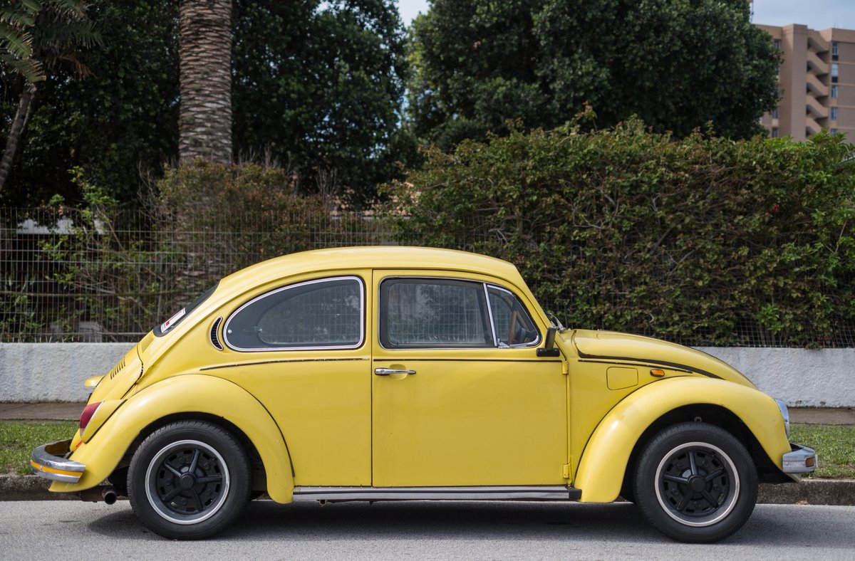 yellow punch buggy