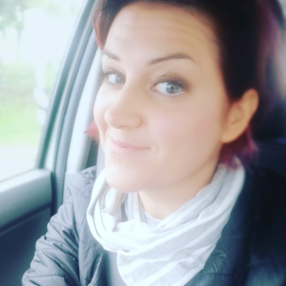 FrancescaRavara's tweet photo. Stamattina ho scoperto che mi gusta la sciarpetta..
#primifreddi #sciarpetta #autunno #22sett #22settembre #francescaravara #happylifestyle https://t.co/qq4BZ4ptV9