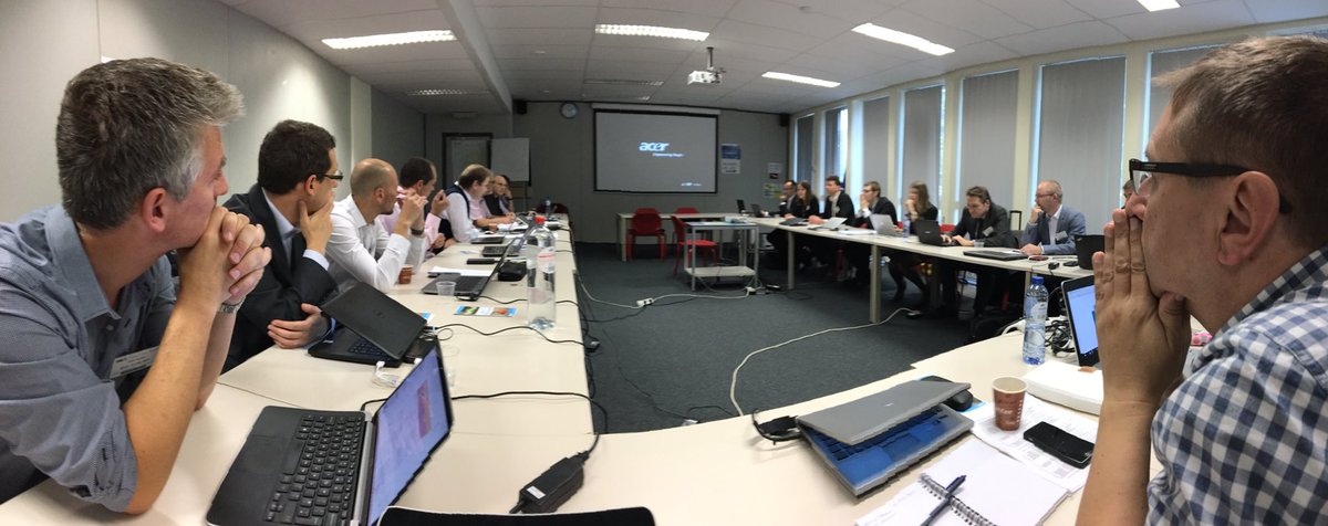InnoVisser's tweet photo. Today we discuss the progress in the EU Pi-scale.eu meeting with the EC. We're making good progress with flexible #oledlights pilot line https://t.co/iBIvc7STBy