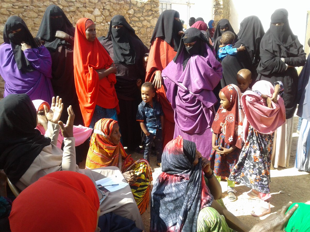 UNFPA_SOMALIA's tweet photo. Supported #Somaliland Ministry of Health integrated community reproductive health outreach campaign 4 marginalized populations in Hingalool https://t.co/jsYSC4w45R