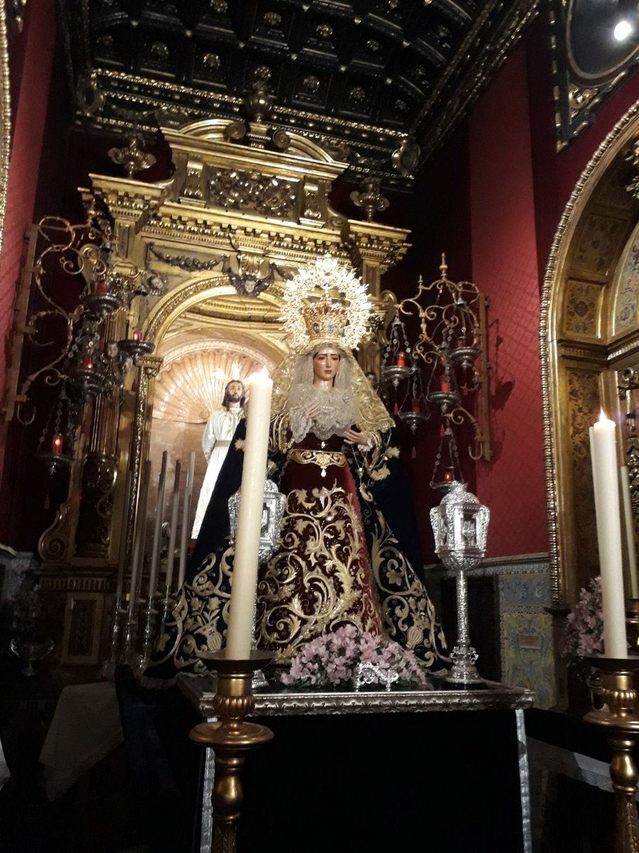HdaDulceNombre's tweet photo. María Santísima del Dulce Nombre ya luce en las andas, preparada para el Domingo, para su Rosario por las calles de la feligresía. https://t.co/KtVqeYREJS