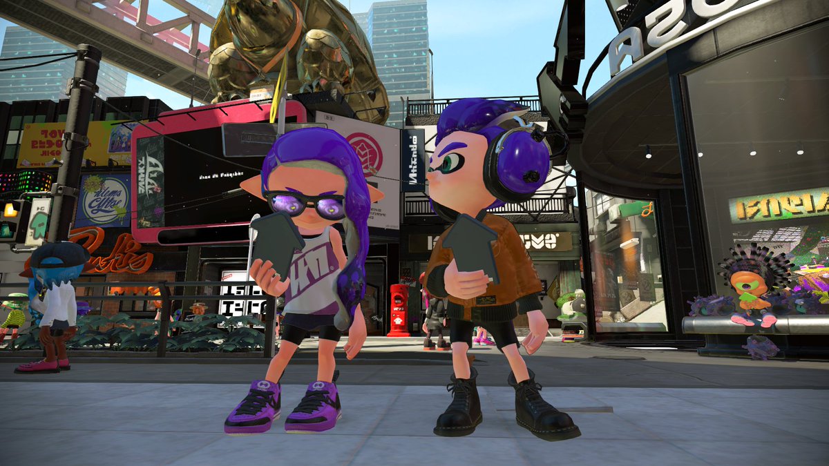 Splatoon スプラトゥーン イカたちが愛用しているイカ型のスマホが スマホケースとして商品化されるそうだ カラーはネオングリーン ネオンピンク グレーの全3色 遠くからでもそれと分かる 存在感バツグンの一品となっている 本日発売のiphone8 Splatoon スプラトゥーン イカたちが愛用しているイカ型のスマホが スマホケースとして商品化されるそうだ カラーはネオングリーン ネオンピンク グレーの全3色 遠くからでもそれと分かる 存在感バツグンの一品となっている 本日発売のiphone8