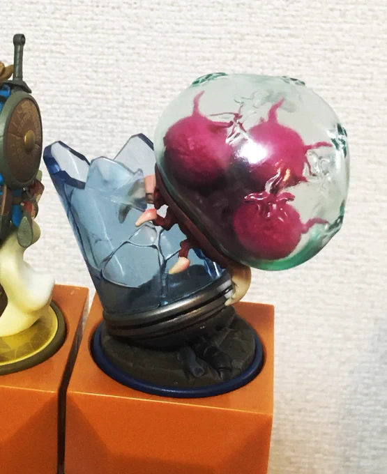 妻がベビーメトロイドのアミーボに興味を示したので
メトロイドのネタバレ含む 