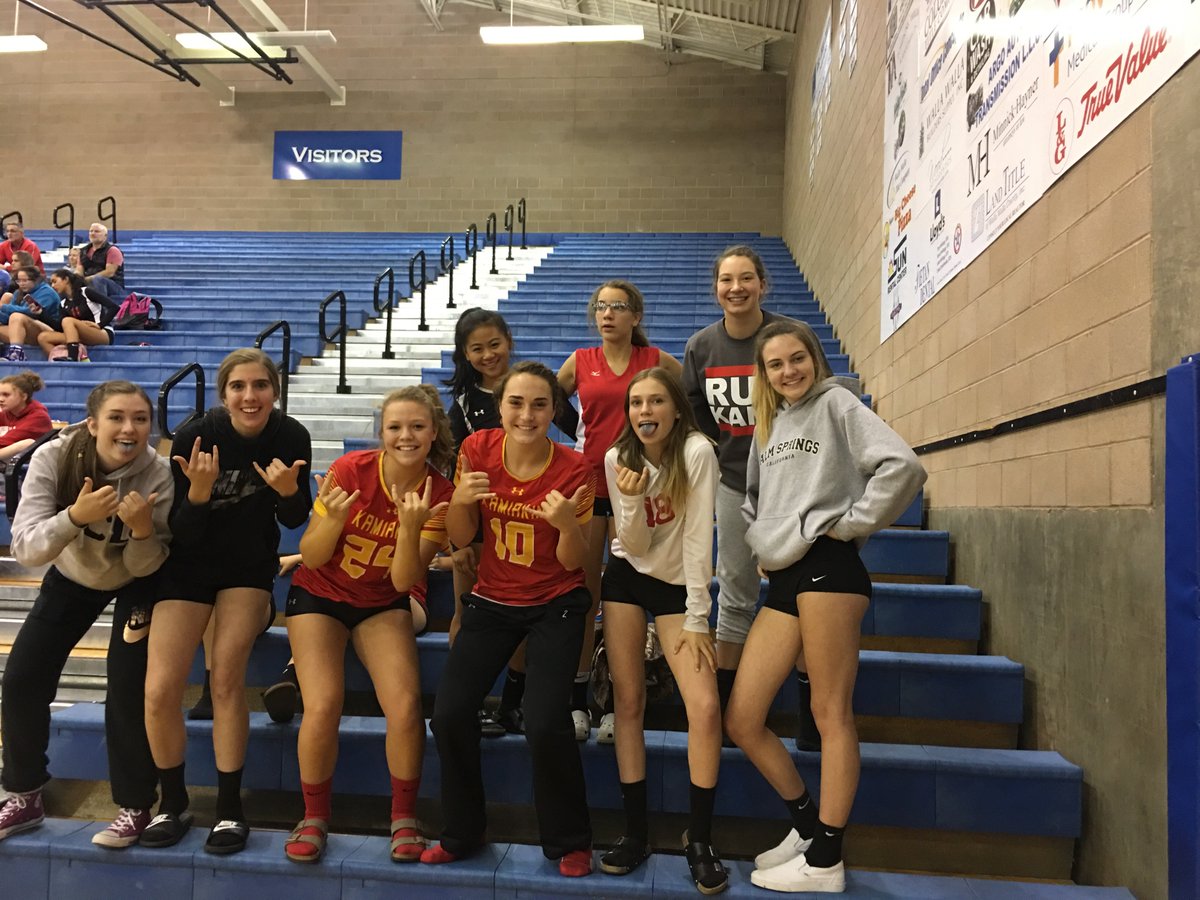 maysennicole02's tweet photo. Student section of 9 tonight 😂#werunkano https://t.co/AlSnAmOYjt