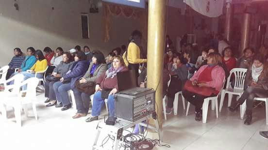Comite3_0Jujuy's tweet photo. Nuestra candidatos a Concejales @lisandroaguiar y #MariaGALAN estuvieron hoy junto a correligionarios del Barrio #AltoComedero!!! ☺☺☺ #UCR https://t.co/6TEdJJjvNG