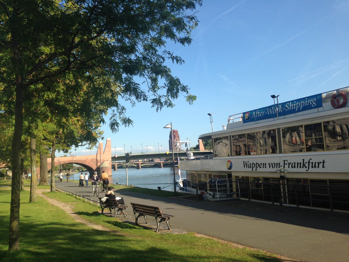 katjakiiski's tweet photo. Frankfurt am Main #sfworldconference #badsoden https://t.co/JTLD1fhWgw