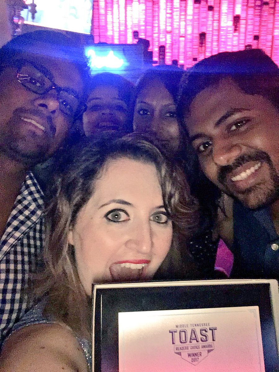 iheartimprov's tweet photo. Found die hard @zaniesnashville fans at @HQ_Nashville. They love you and improv. They know we have your award. What's up? #Toast2017 https://t.co/1r3YmuVEf7