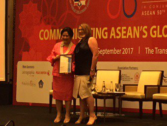KatharinaWolf's tweet photo. PRIA President @jennymuir welcomes @ASEAN_PR as latest member of @PRIANational #aprc2017 #aseanprconference https://t.co/Eiqt0Fsq0H