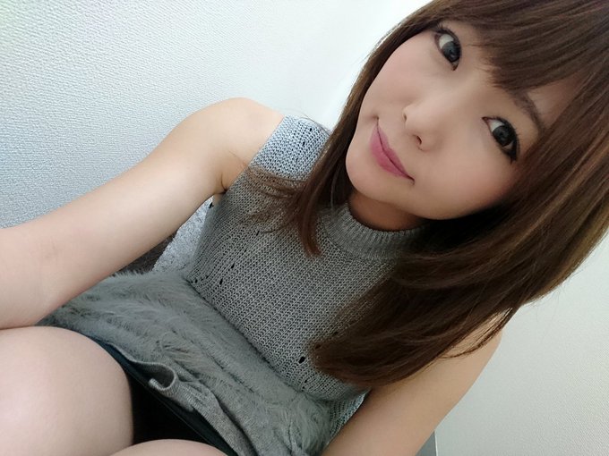 みんな忘れてないよね！？ https://t.co/3599BHJFsc  今日イベントだよ～🙌 来てね！待ってるよっ！ 今は撮影会中〜📷💕  朝会場に向かう途中カレーの香りを嗅ぎ、猛烈にカレーが食べたくなって 今日のお昼はカレーうどんにしてもらいました&hearts; 頂きます。