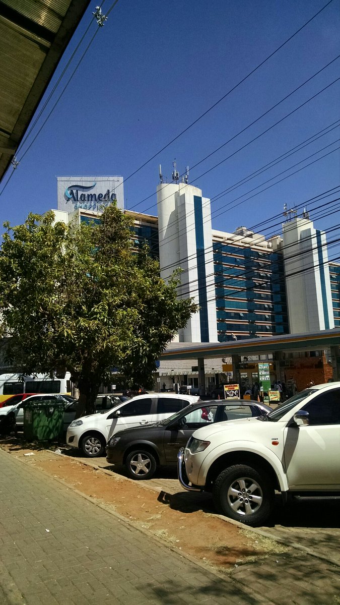 Boa noite (@ Doceria Monteiro w/ @balmeidas87 <a href="/juaneduardolac4/">Juan Eduardo La Cruz</a> <a href="/pamela_sm10/">Pamela #TimBeta(SDV)</a> <a href="/juerapha/">Juh</a>) swarmapp.com/c/29XFBoZOkHG