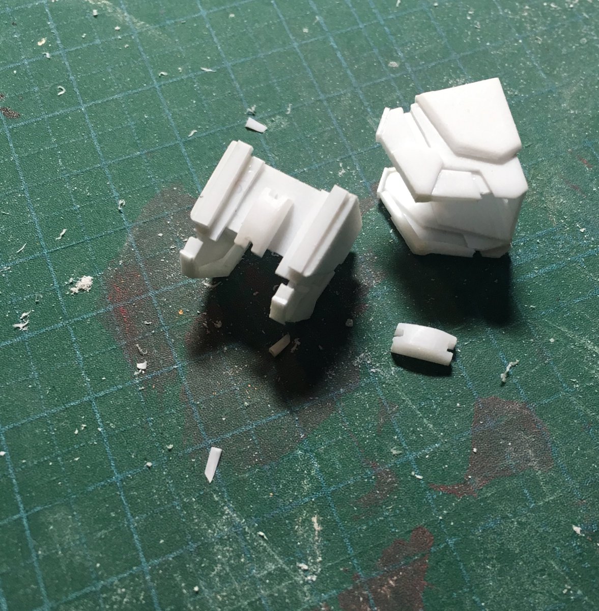 key_gundam_tw's tweet photo. 昨日の肩の様子
・
#ガンプラ #gunpla #アドバンスドヘイズル #アドヘイ #advancedhazel #プラ板 https://t.co/AooKG0VZDW