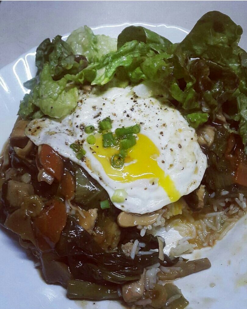Mehreen71120500's tweet photo. Food is the best therapy ever... Mauritian chop suey😋😋😊 https://t.co/ZC4fhA5vyg