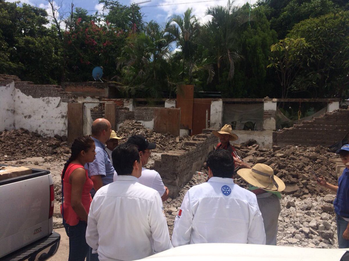 Esto es <a href="/Rotary/">Rotary International</a> #FuerzaMexco entregando Viveres en Jolalpan <a href="/Rotary_News/">Rotary News</a> <a href="/ip_rotary4185/">Noticias Rotary 4185</a> <a href="/PlazaRepRotary/">Club Rotario Plaza de la República</a> <a href="/rotarywallstny/">Rotary E-Club of Wall Street</a> <a href="/RotaryItalia/">Rotary International</a>