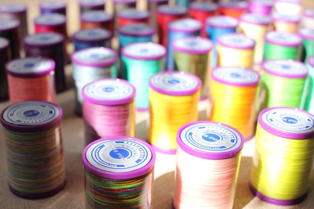 6tLeather's tweet image. 入荷
✴︎
tr6tleather.ti-da.net
✴︎
6tleatherworks.com
✴︎
#yuefung #linenthread #polyesterthread #leathercraft #レザークラフト #リネン糸 #ポリエステル糸