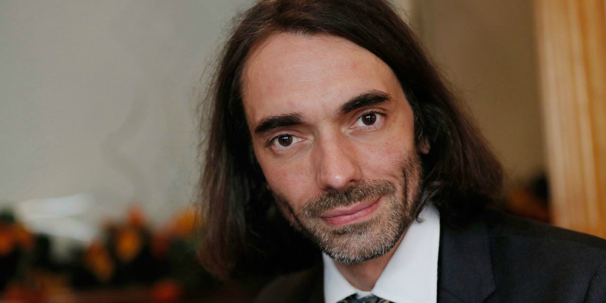 leLab_E1's tweet image. Il est pas là pour souffrir, ok ?  Villani (LREM) trouve qu’il y a &quot;de le souffrance&quot; à être député
lelab.europe1.fr/cedric-villani…