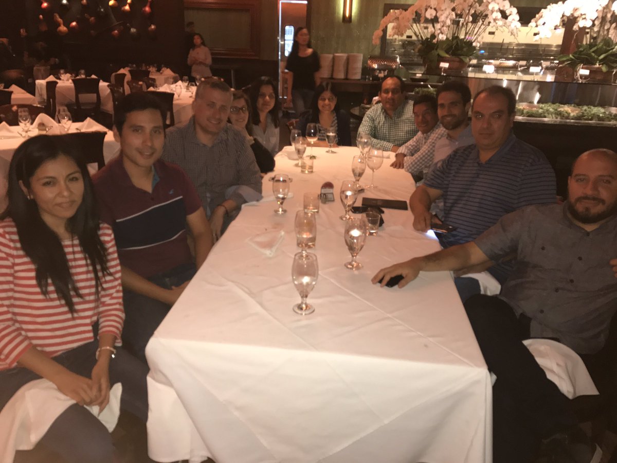 andbenav's tweet photo. Visitando a los peruanos en Silicon Valley! Un gustazo! #PeruSV https://t.co/CzqJM3jRl5