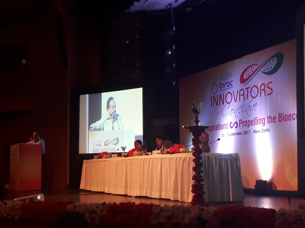 BIRAC_2012's tweet photo. Hon'ble Minister for S&T, ES, Environ, Forest & Climate Change @drharshvardhan the @BIRAC_2012 #InnovatorsConclave & #BioInnovationFair https://t.co/9VSE3a3yL2