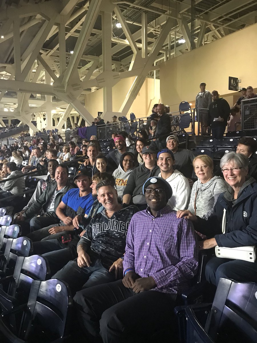 8WestUSA's tweet photo. So much fun with our new mentors and our youth from our housing program tonight at a #padres game @UrbStreetAngels #handup #baseball https://t.co/KURgn4Hqjy