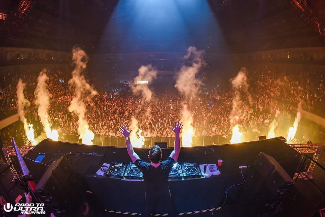 Can't believe it's been a week! <a href="/hardwell/">Hardwell</a> killing it. It was so lit 🔥🔥🔥 #ultraphilippines #rtuph2017