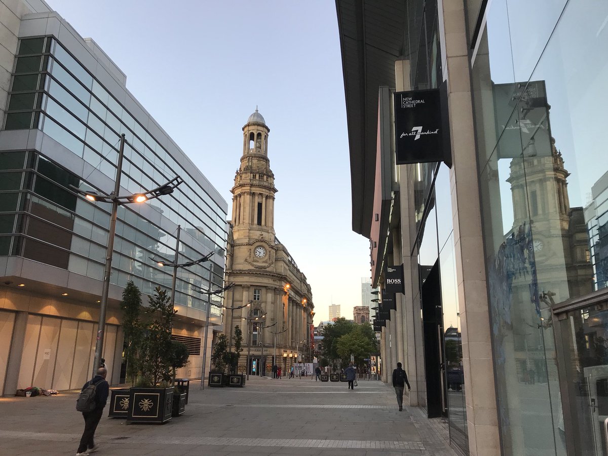 RichGx's tweet photo. Good morning Manchester!
Packed day ahead w/ @IBM_CICS #API gurus @UkRobJones @tony_papa42 @BrightSituation &amp; @davejeff
Should be fun! https://t.co/sfGO6r0Y0y
