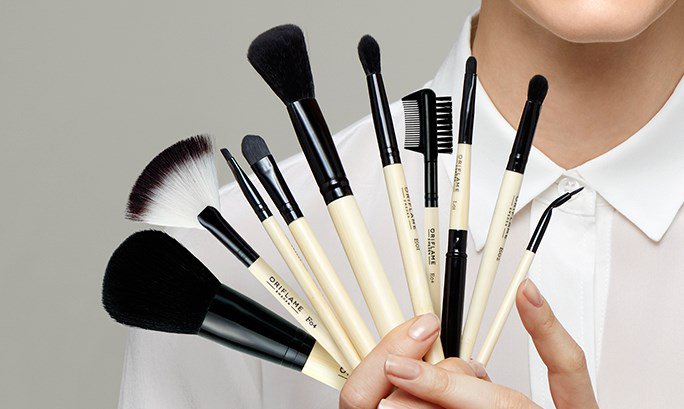 Школа красоты! Гид по кистям для макияжа. Приятного просмотра.  oriflame.ru/beautyedit/how…