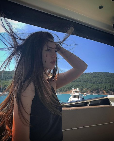 NaberMagz's tweet photo. #missturkey yarışmacısı @gozdebaddaI ilk 10'da yer almayınca Twitter üzerinden yaptığı açıklamada sert tepki gösterdi. @itiresen https://t.co/jQS7U8pZ9E