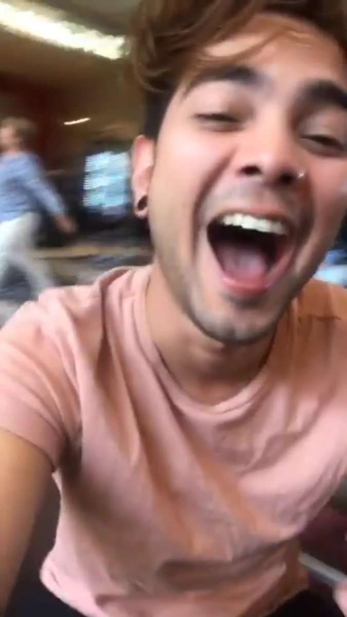 jaramishanoscmx's tweet photo. Yampis 💕
#JuanPabloJaramillo #Juanjaramilloe #Jaramishanos #JuanaMartinez #SrtaJaramillo  #KCAColombia https://t.co/MMTssvWsG0