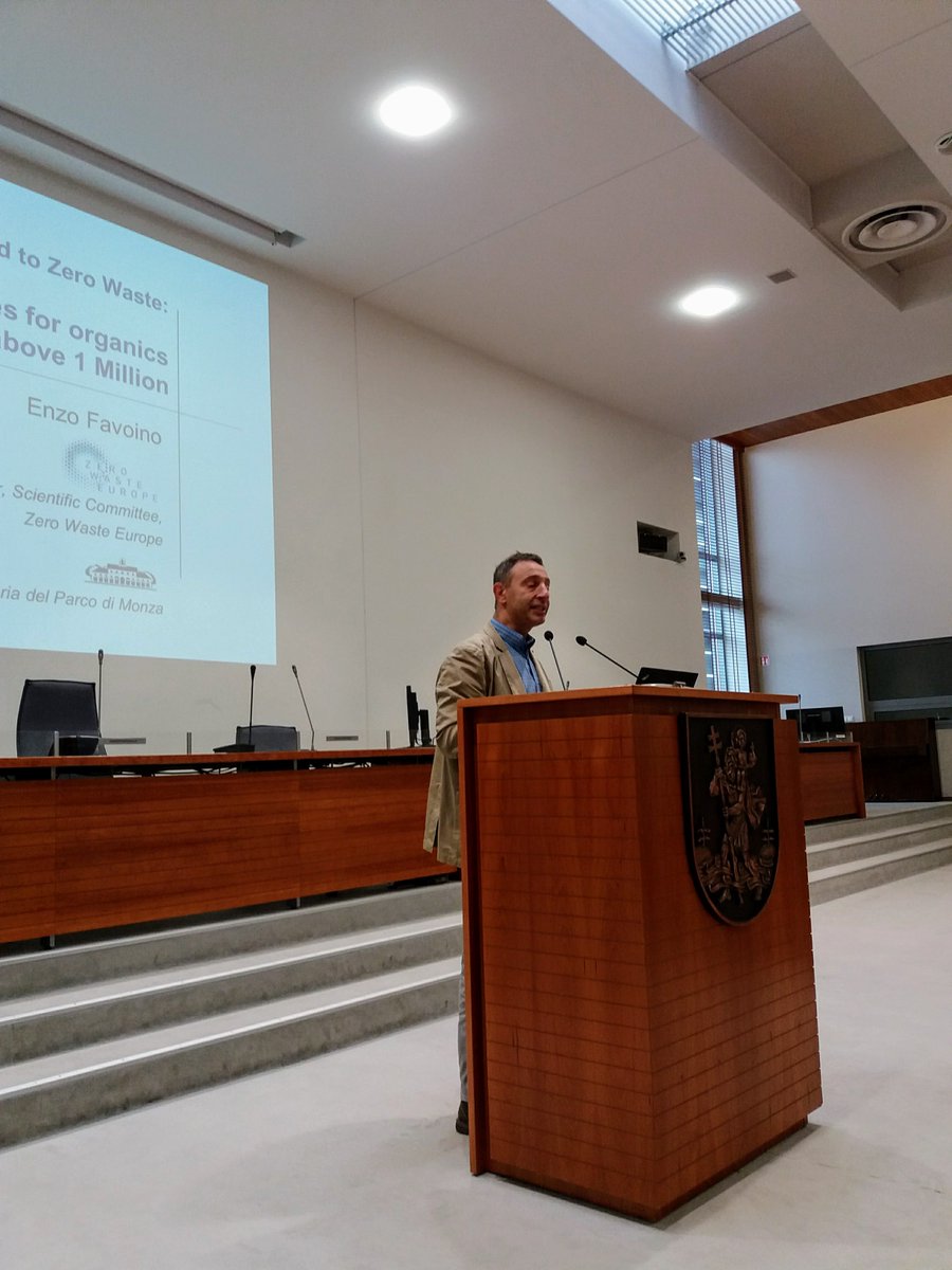Just started the <a href="/zerowasteeurope/">Zero Waste Europe</a> conference in the city council of Vilnius with the speech of <a href="/enzofavoino/">Enzo Favoino</a>