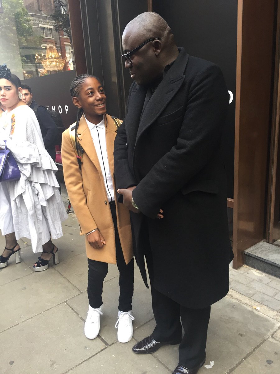 King_Che9's tweet photo. London Fashion Week #LFW2017 #kingche #edwardenninful #fashion #style King Che X Edward Enninful https://t.co/E1irQQBoRM