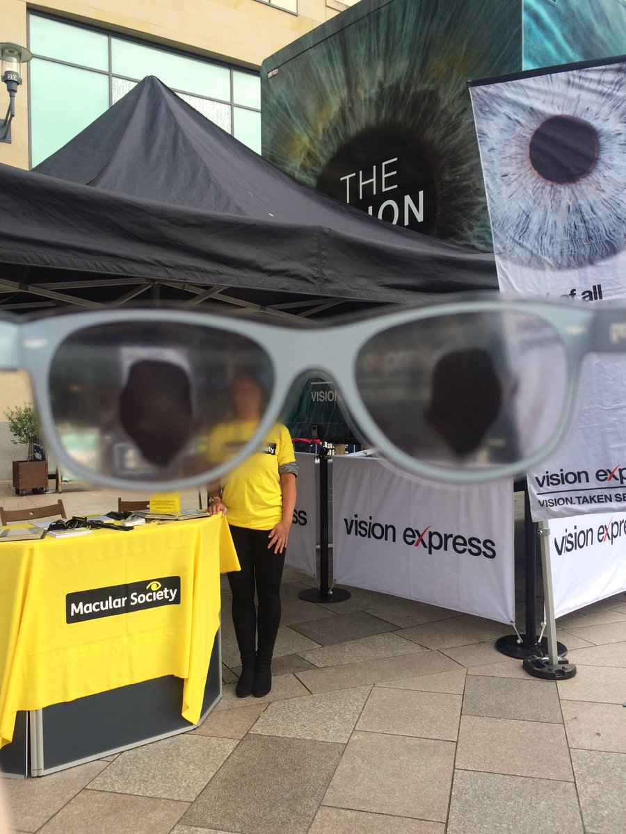 VisionExpress's tweet photo. Macular degeneration steals your central vision. Early detection is vital. Don't wait until your eye sight deteriorates to have them checked https://t.co/jcFpW0k2ax