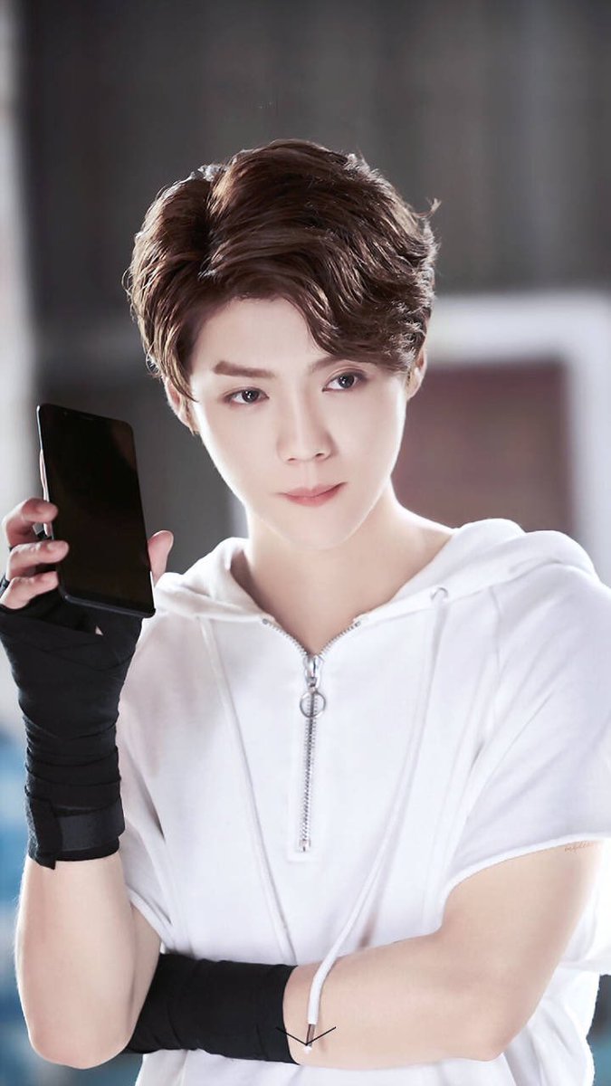 lucoolu_'s tweet photo. cr.mydeeryo

#vivo #鹿晗 #LuHan #ルハン
😻😻😻😻😻 https://t.co/g6JkQnbK2J