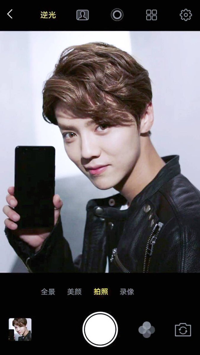 lucoolu_'s tweet photo. cr.mydeeryo

#vivo #鹿晗 #LuHan #ルハン https://t.co/FcncOtC1Qt