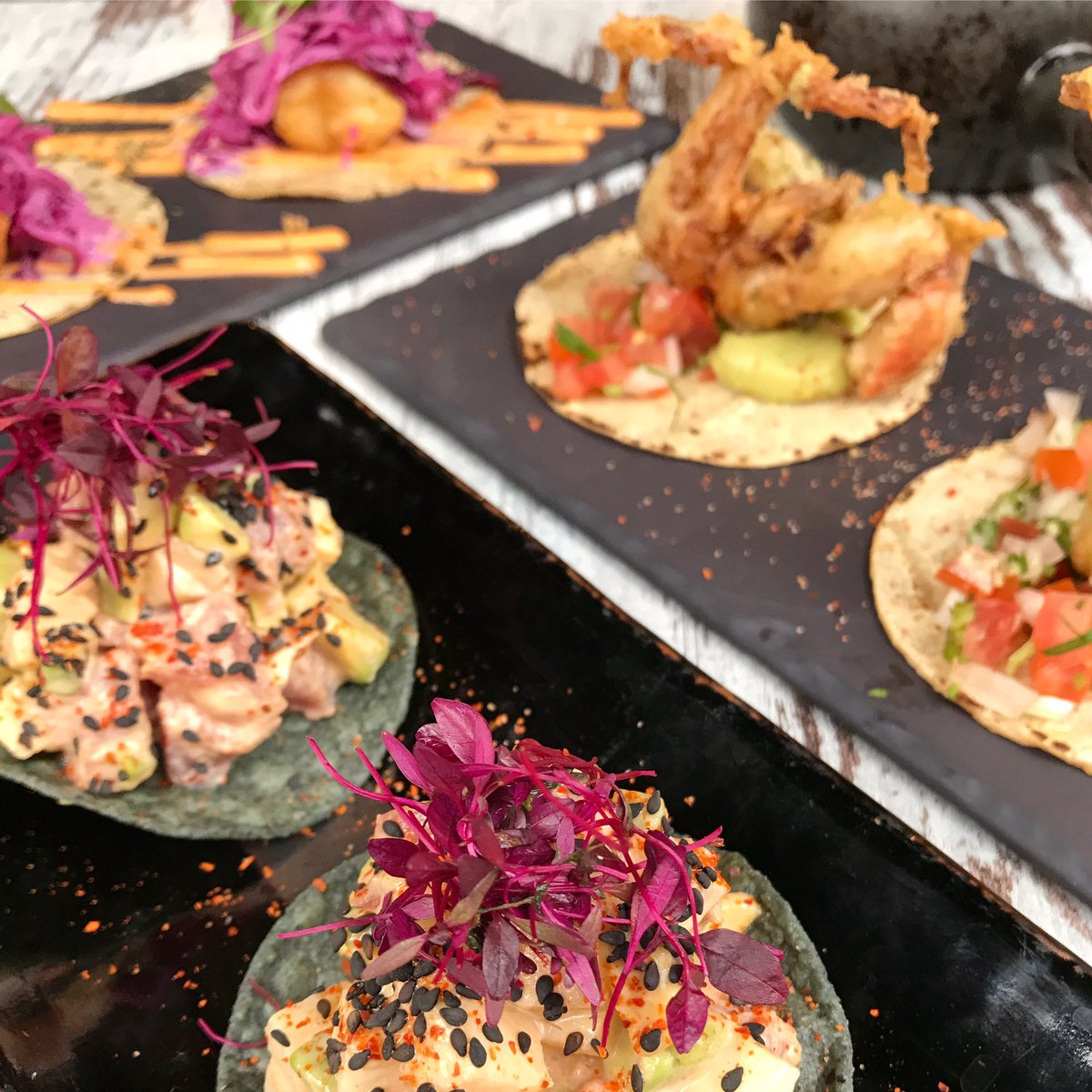 moletacobar's tweet photo. feasting on a #friday
#tostadas &amp; #tacos 🌮🌮🌮
join us @moletacobar 
at the front - yellowfin tuna tostada, avocado &amp; chipotle mayo 🐟 + 🥑 https://t.co/cpkQraRiri