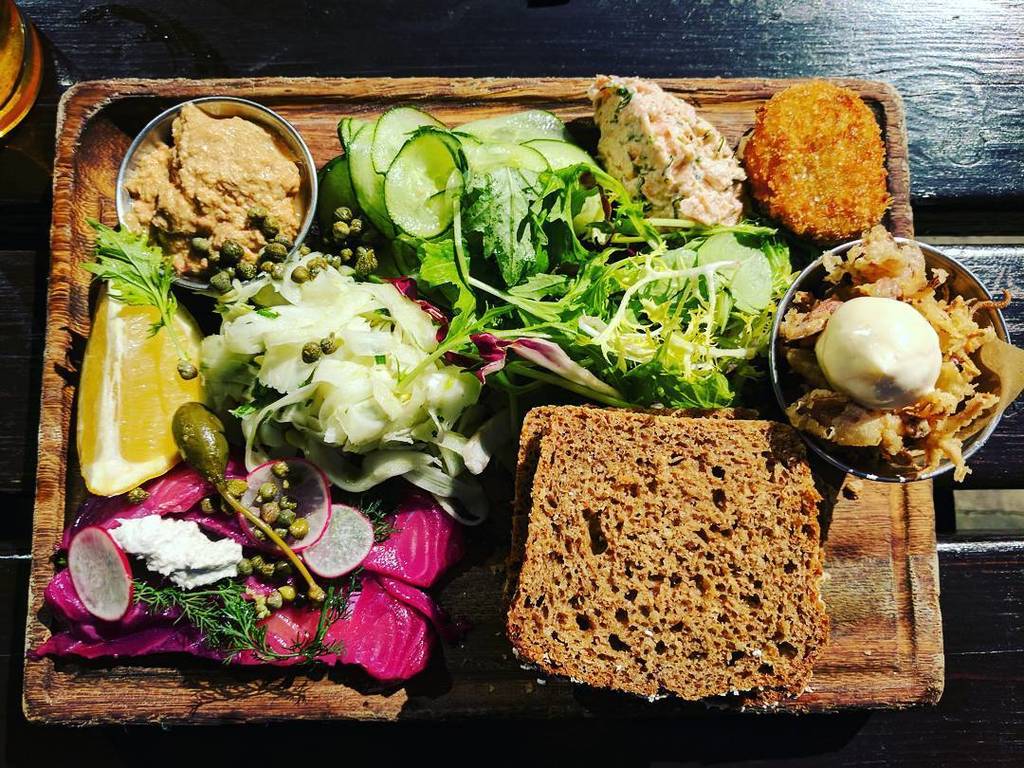 Fish Friday @thebullandlast 😋