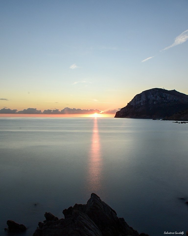 3BMeteo's tweet image. L'ultimo #buongiorno dell'Estate 2017, poi sarà #Equinozio.
Qui Cala Spada - #GolfoAranci di Salvatore Gandolfi