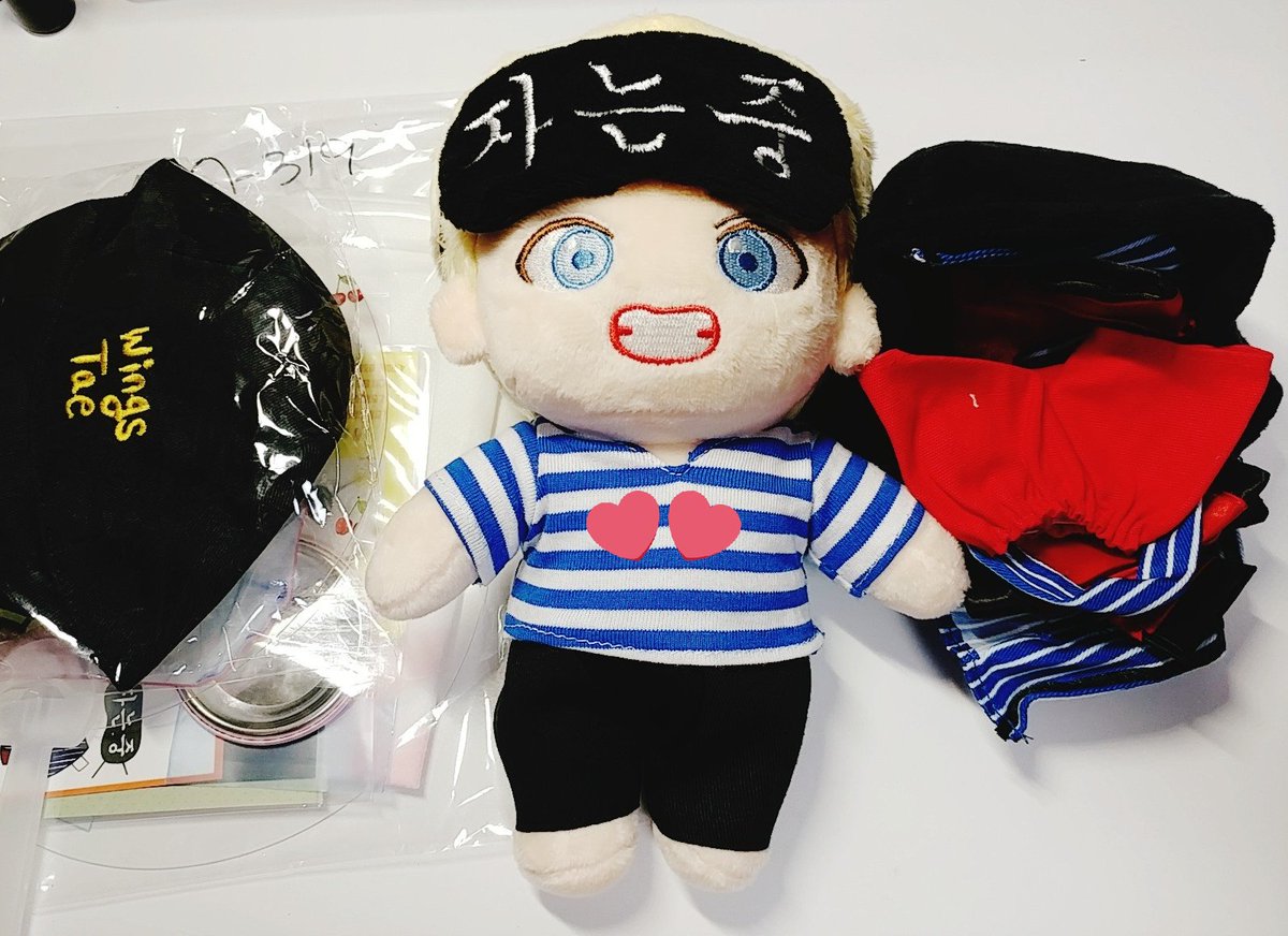 AllHello_'s tweet photo. 드디어 제 품으로 윙태가 왔어요!사진에서 본것보다 더 사랑스럽고 귀여워요👍예쁜아가 만들어주셔서 너무너무 감사하고 구성도 완전 최고입니다💘총대님 지금까지 고생 많으셨구 넘 감사함니다😭💓 #윙즈태 #사랑 @wings_tt https://t.co/TvF3sEhmvL