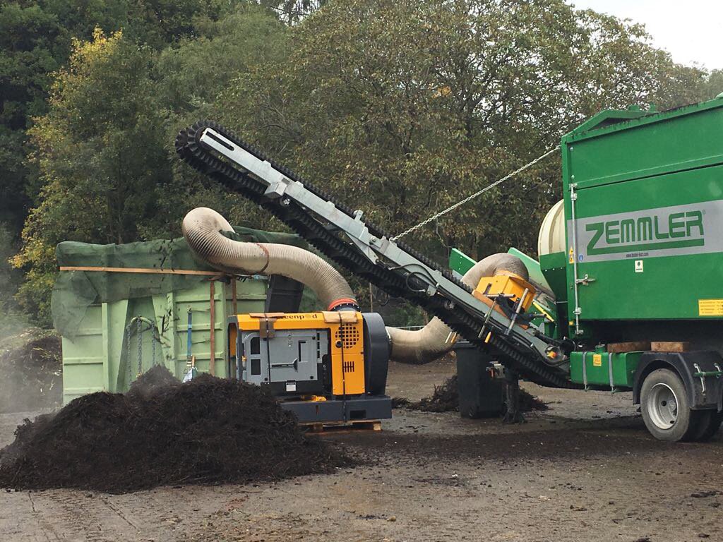 screenpoddesign's tweet photo. #Screenpod #Airvac 1600 #diesel
Application:#Compost
Mid fraction belt+20mm-100mm
Call for details: +447710058066
or sales@screenpod.co.uk https://t.co/oqfkNwLIwo